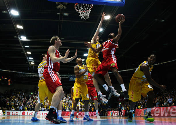 他已经是传 他已经是传